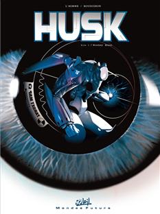 <strong>Husk - Annuel :</strong><br />Le futur proche. La société Arnold fabrique des « Husks », des entités biomécaniques de cinq mètres de haut qui constituent un prolongement anatomique du corps de leur pilote. Située à Paris, la BMRI compte parmi les plus célèbres utilisateurs de Husks : cette prestigieuse brigade de police est chargée d’enquêter et de neutraliser les plus dangereux criminels du moment. C’est la vie quotidienne de ces hommes, au travers des différentes affaires auxquelles ils sont confrontés, que conte la série. Très réaliste, la série se veut pointue dans chacun des domaines qu’elle aborde. Les Husks eux-mêmes sont pensés pour fonctionner de façon crédible, et s’avèrent limités dans leur utilisation…