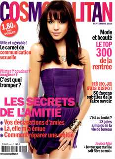 <strong>Cosmopolitan - Mensuel :</strong><br />Cosmopolitan est un mensuel élégant sur la mode. Vif et mordant, espiègle et spirituel, ce magazine possède toutes les qualités pour satisfaire les besoins d\'informations des jeunes femmes d\'aujourd\'hui, elles qui veulent tout et l\'indépendance en plus. Sophistiqué mais pratique, provoquant mais plein de bon sens, Cosmopolitain ne ressemble à aucun autre magazine par son indépendance d\'esprit, son ton d\'écriture, ses pages beauté et mode insolentes et toniques. Pour se plonger dans l\'air du temps, ce bain de jouvence est fortement conseillé.